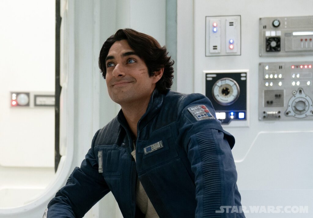 Ezra Bridger (Eman Esfandi) in einem neuen Kostüm aus Staffel 2 von Ahsoka