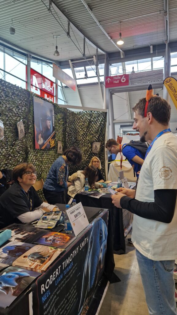 Julian im Gespräch mit Robert Timothy Smith