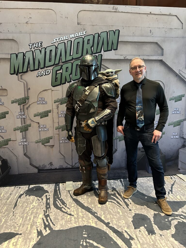 Pressekonferenz Star Wars The Mandalorian and Grogu in Berlin (04.05.2026) (8)