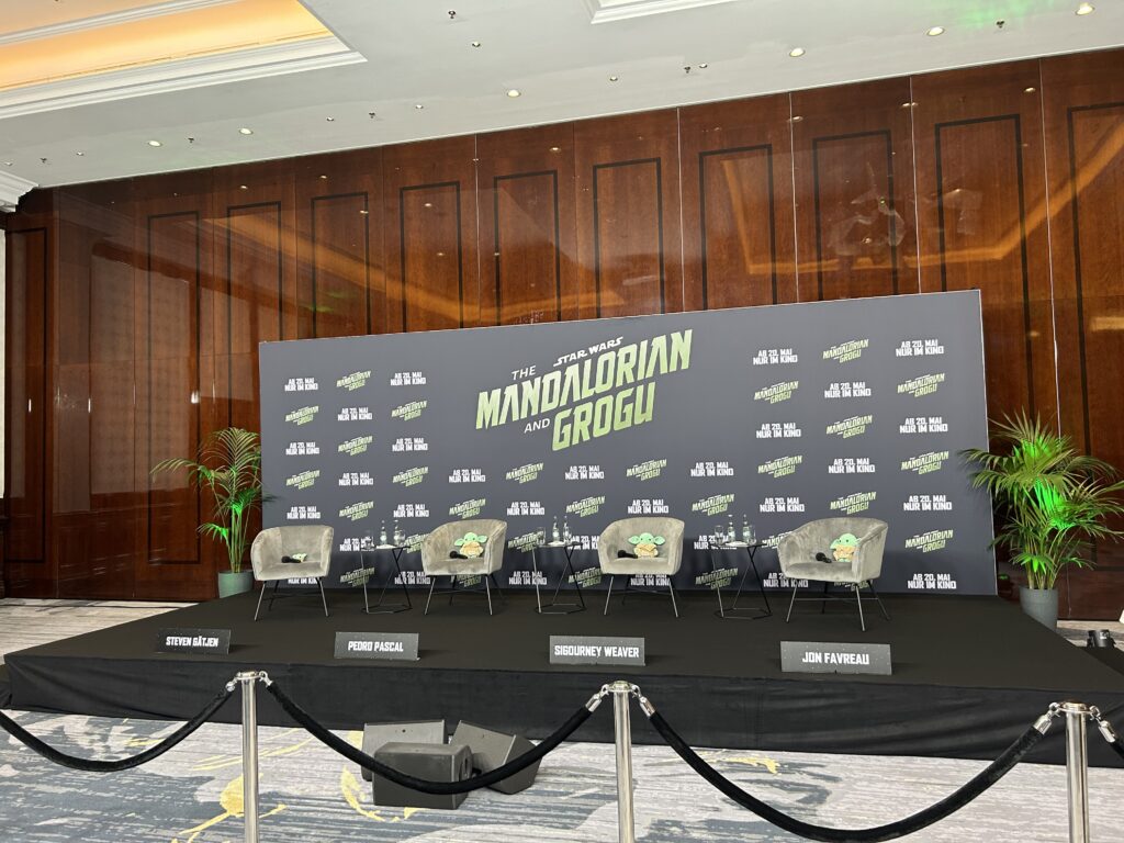 Pressekonferenz Star Wars The Mandalorian and Grogu in Berlin (04.05.2026) (1)