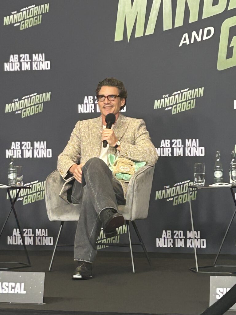 Pressekonferenz Star Wars The Mandalorian and Grogu in Berlin (04.05.2026) (4)